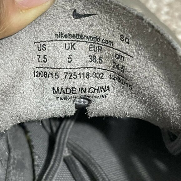 Nike Air Max Thea Jolie 725118-002 Women's Size 7.5 Metallic Pewter Sneakers - Picture 7 of 9